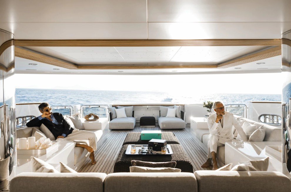 Mega-motor-yacht-EMIR-4 Mega Motor Yacht EMIR