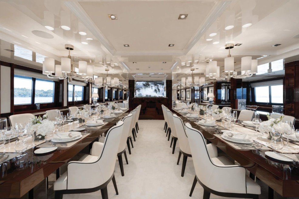 Mega-motor-yacht-EMIR-6 Mega Motor Yacht EMIR
