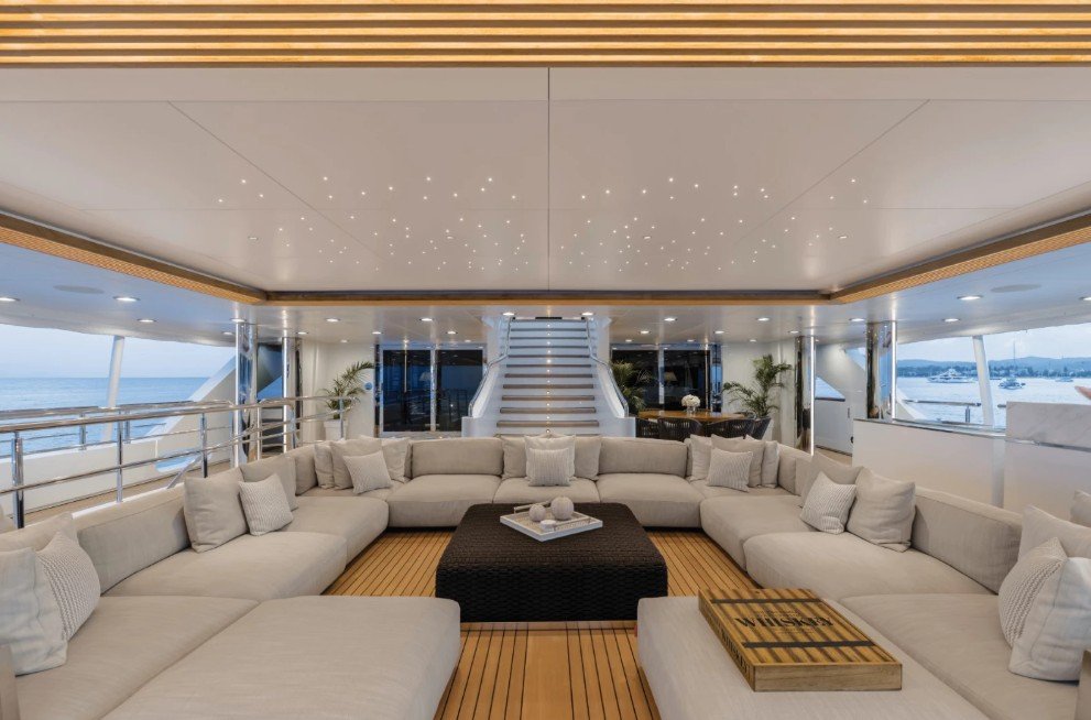 Mega-motor-yacht-EMIR-8 Mega Motor Yacht EMIR