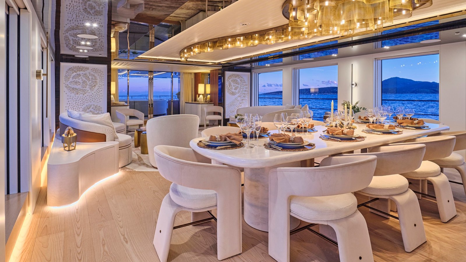 Mega Motor Yacht AXIOS
