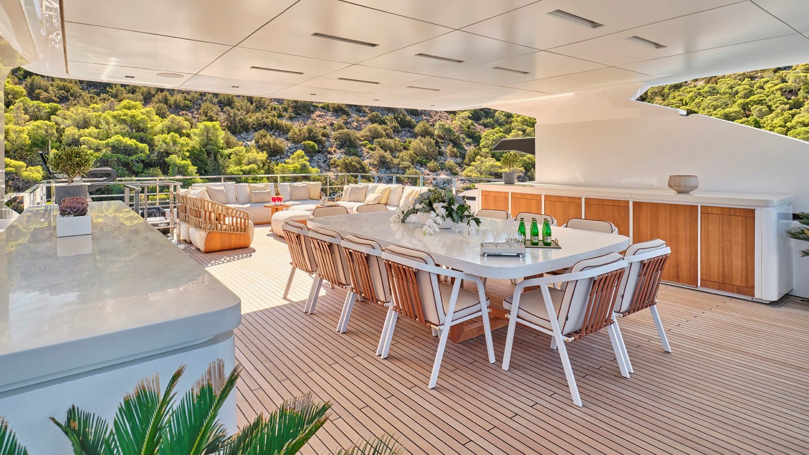 Mega Motor Yacht AXIOS