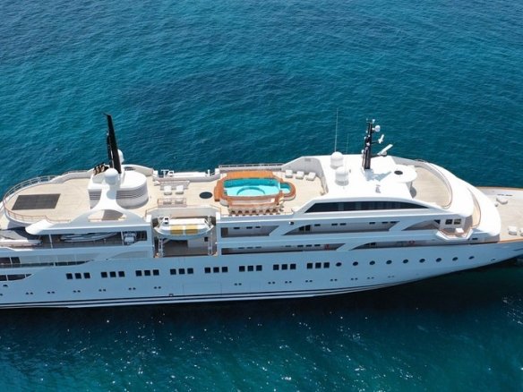Mega Motor Yacht DREAM