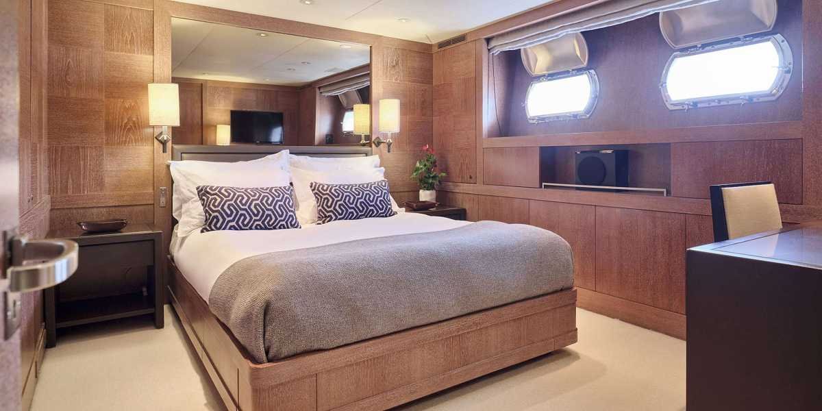 Mega Motor Yacht ELEMENT