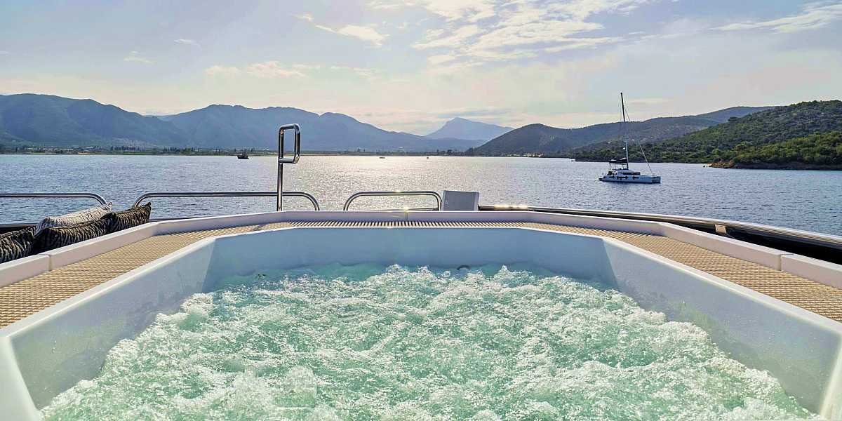 Mega Motor Yacht ELEMENT