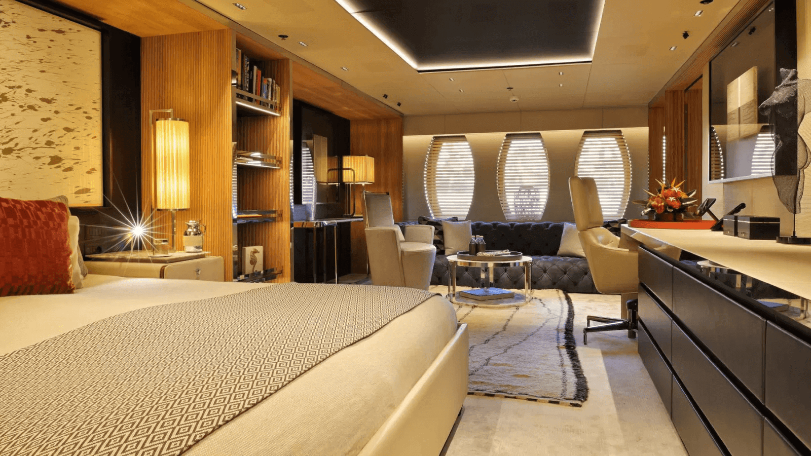 Mega Motor Yacht SEAHORSE