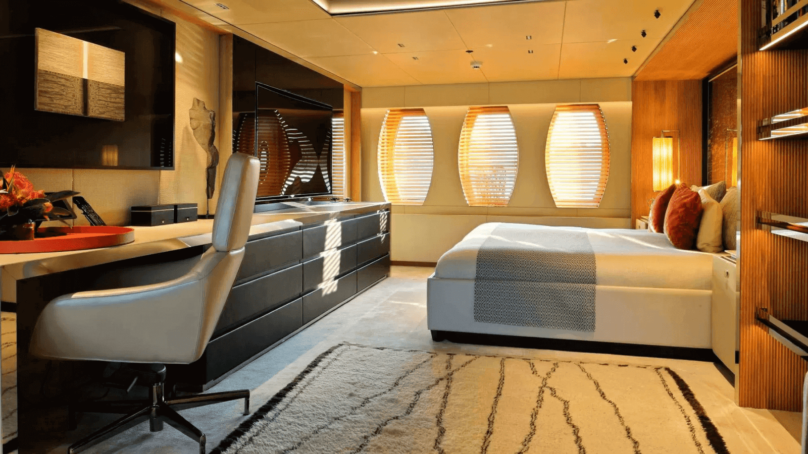 Mega Motor Yacht SEAHORSE