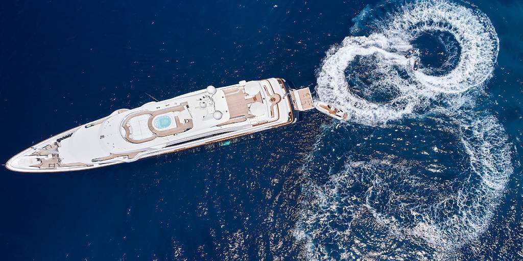 Mega Motor Yacht SUNDAY