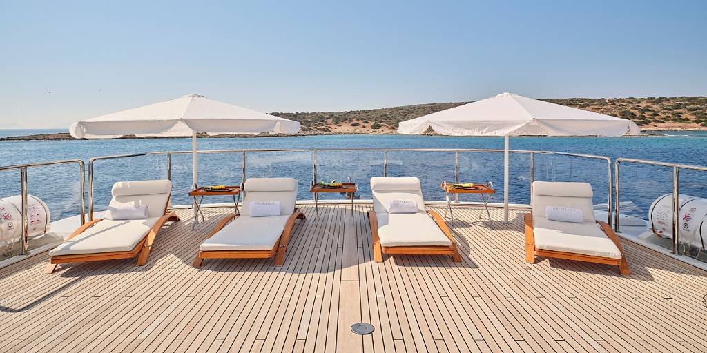 Mega Motor Yacht SUNDAY