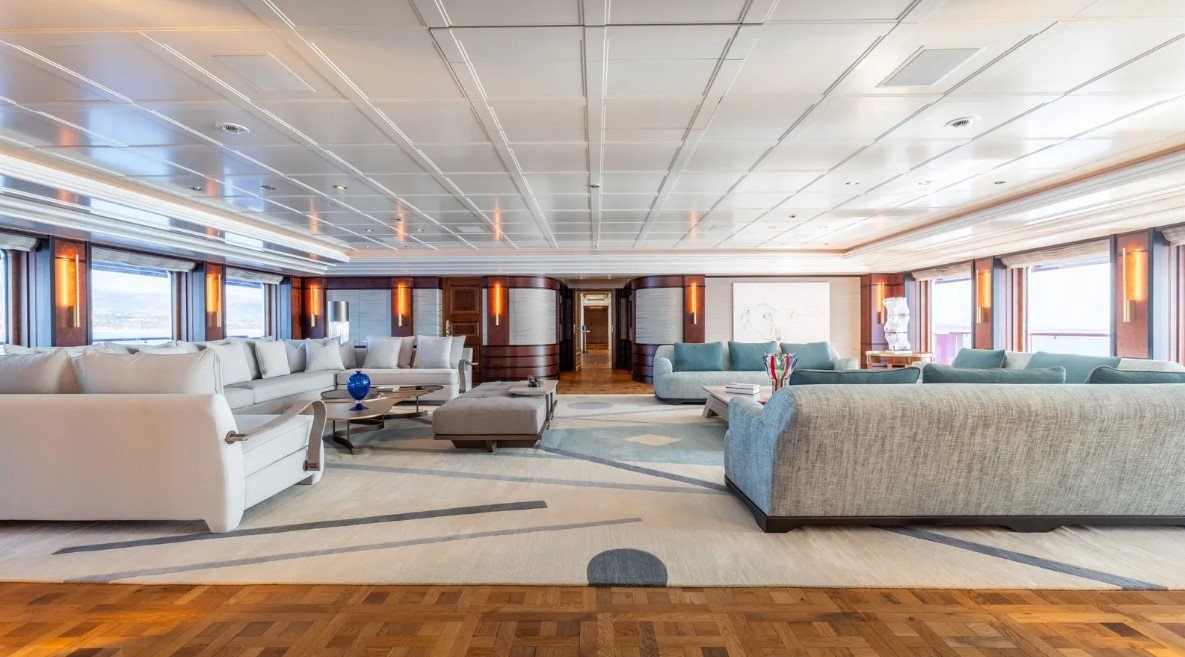 Motor-yacht-CARINTHIA-VII-9-2 Mega Motor Yacht CARINTHIA VII