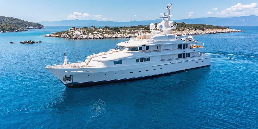Motor-yacht-VERA-2 Mega Motor Yacht VERA