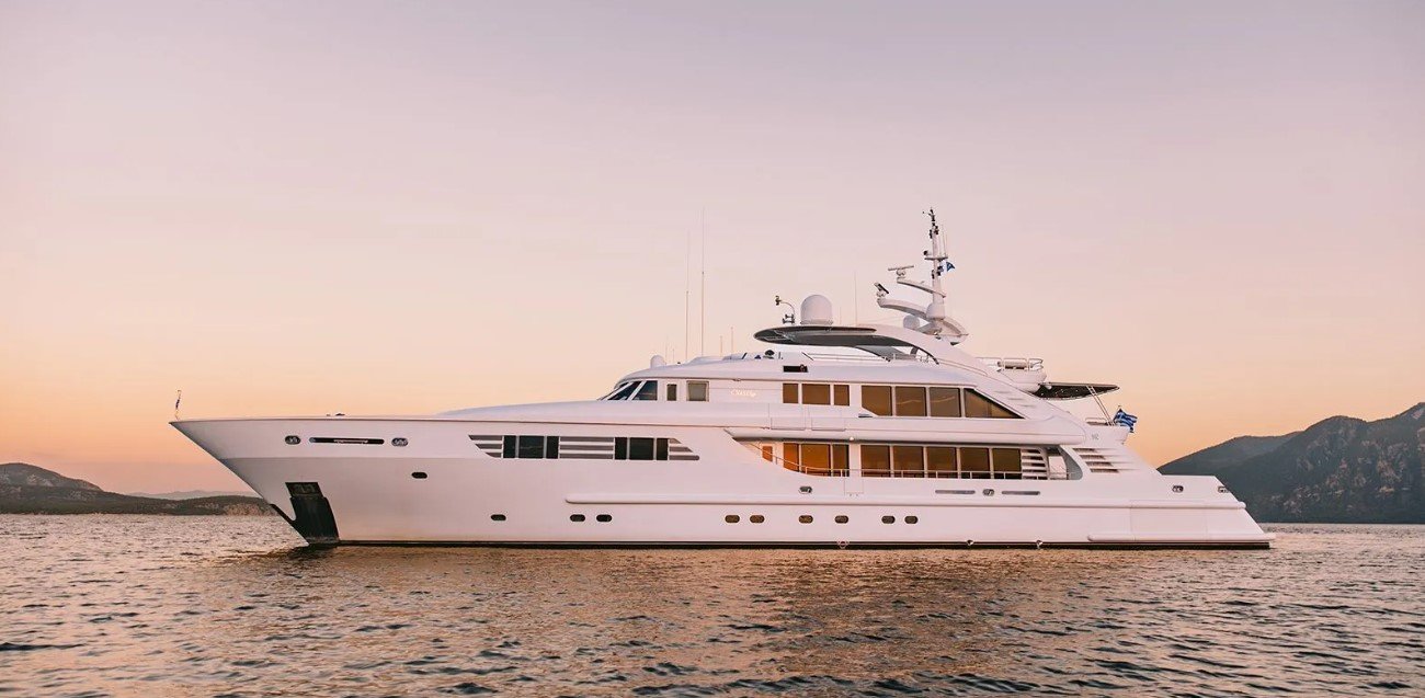 Mega Motor Yacht OASIS