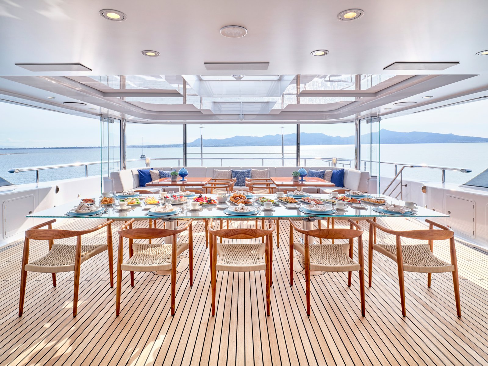 Mega Motor Yacht O’EVA
