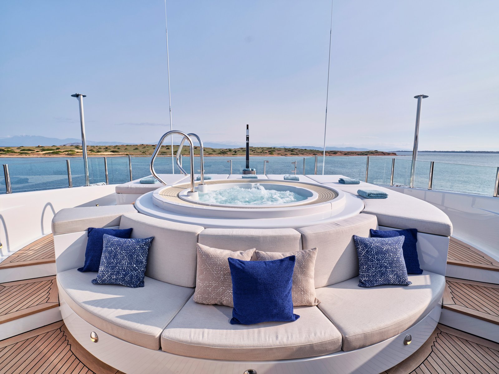 Mega Motor Yacht O’EVA