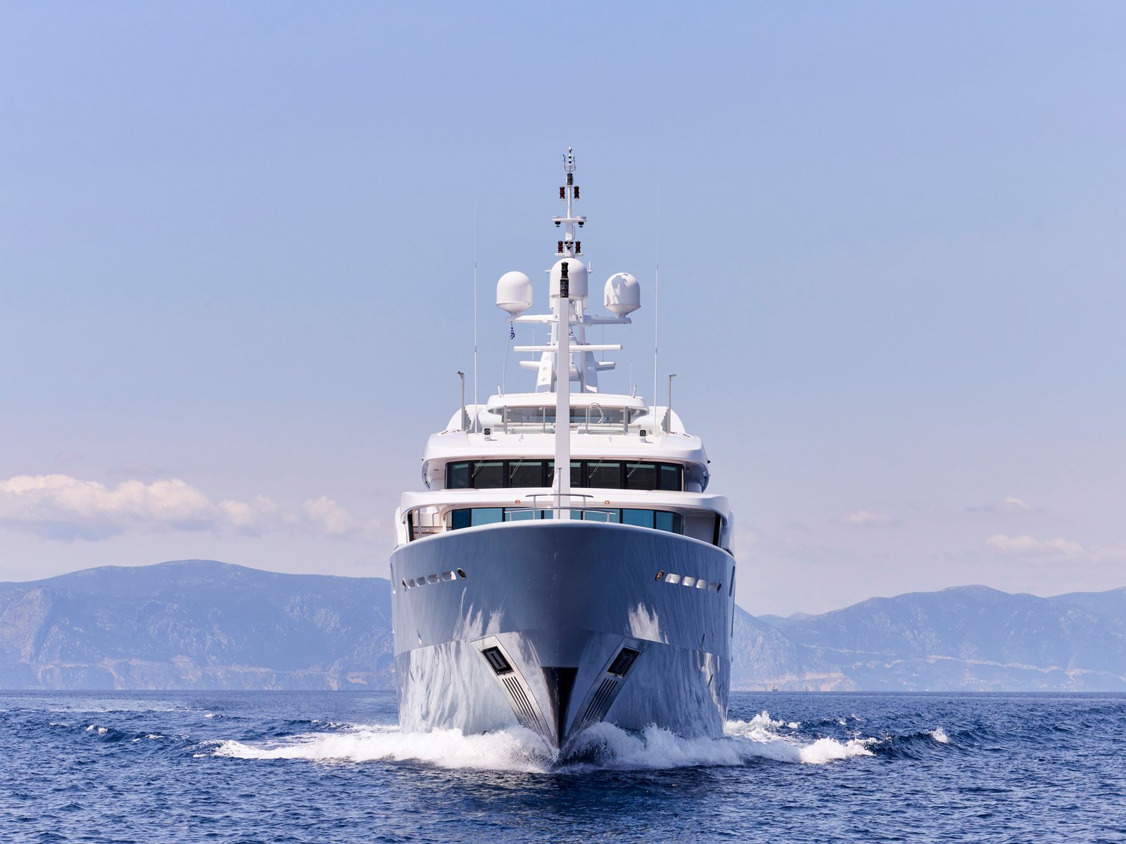 Mega Motor Yacht O’EVA