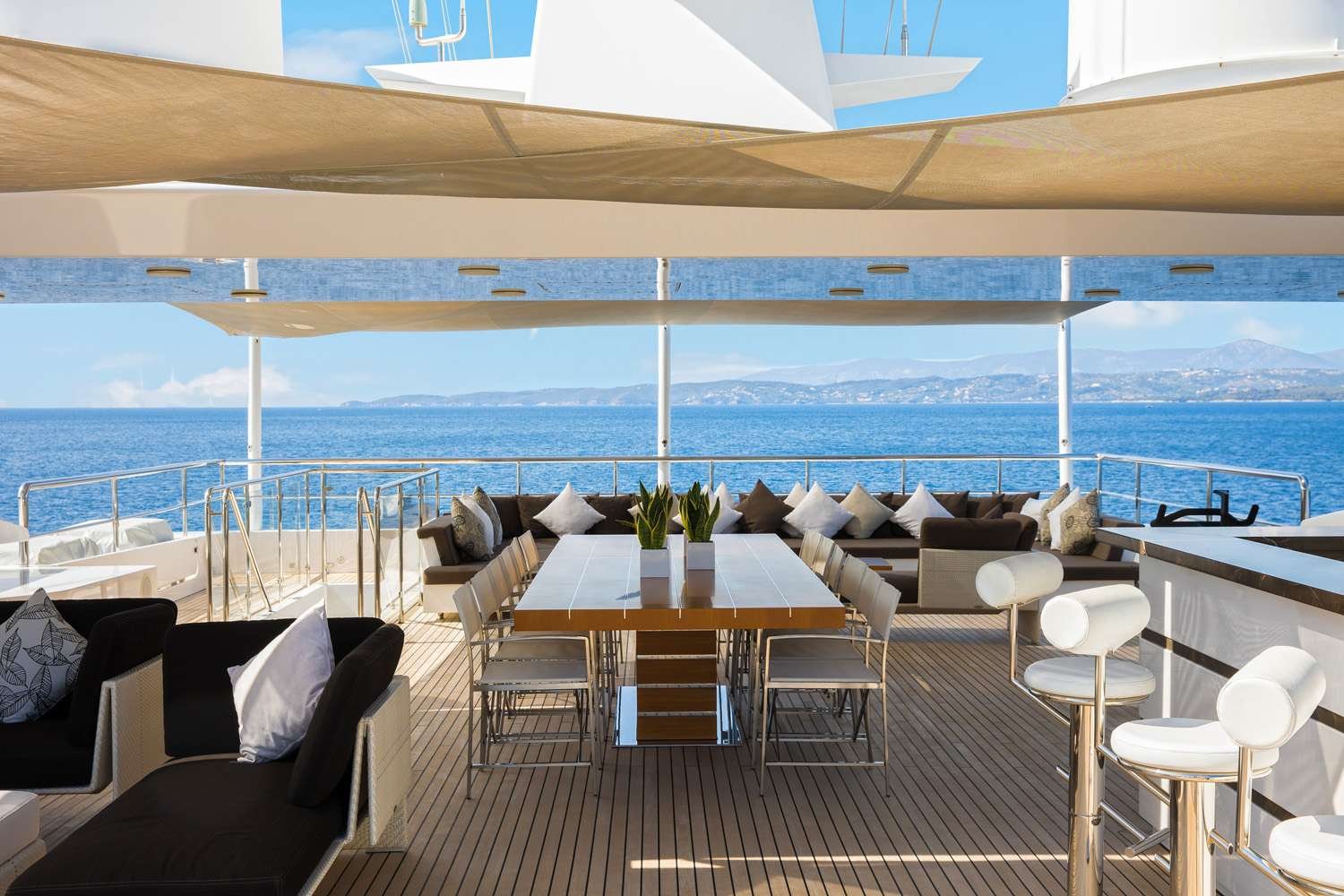 Persefoni_I-2-Hellas-Yachting Mega Motor Yacht PERSEFONI