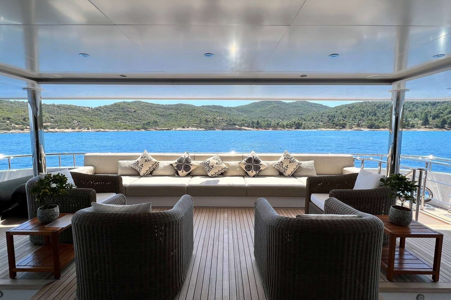 Persefoni_I-3-Hellas-Yachting Mega Motor Yacht PERSEFONI