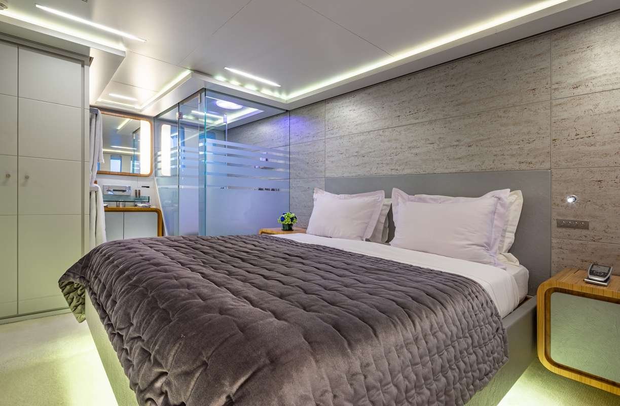 Mega Motor Yacht SEA WOLF