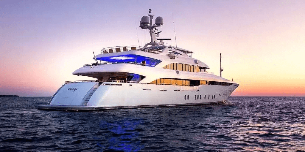 Mega Motor Yacht VERTIGO | VERTIGO Motor Yacht Charter in Greece HELLAS YACHTING 4 Mega Motor Yacht VERTIGO