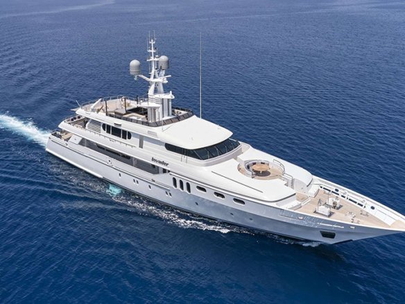 Mega Motor Yacht INVADER