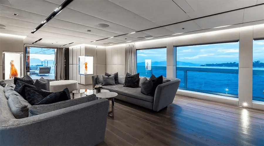 Mega Motor Yacht OURANOS