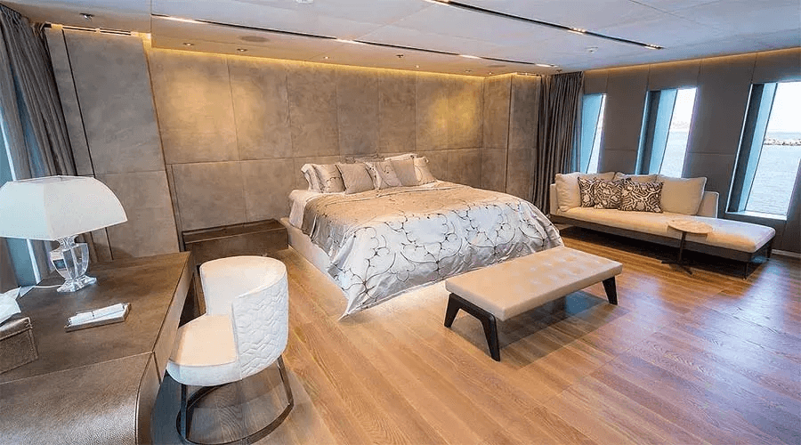 Mega Motor Yacht OURANOS