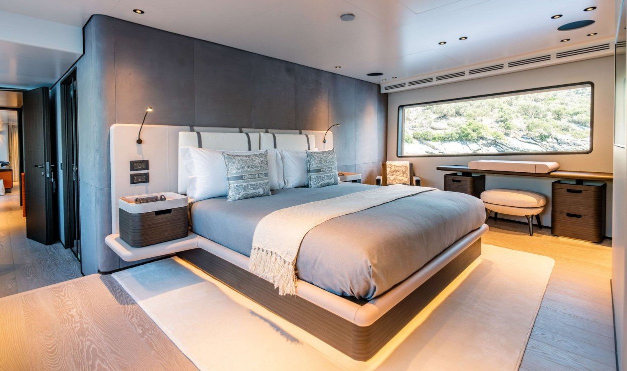 Luxury Motor Yacht AT ONE
