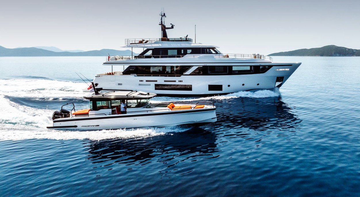 Luxury Motor Yacht AT ONE