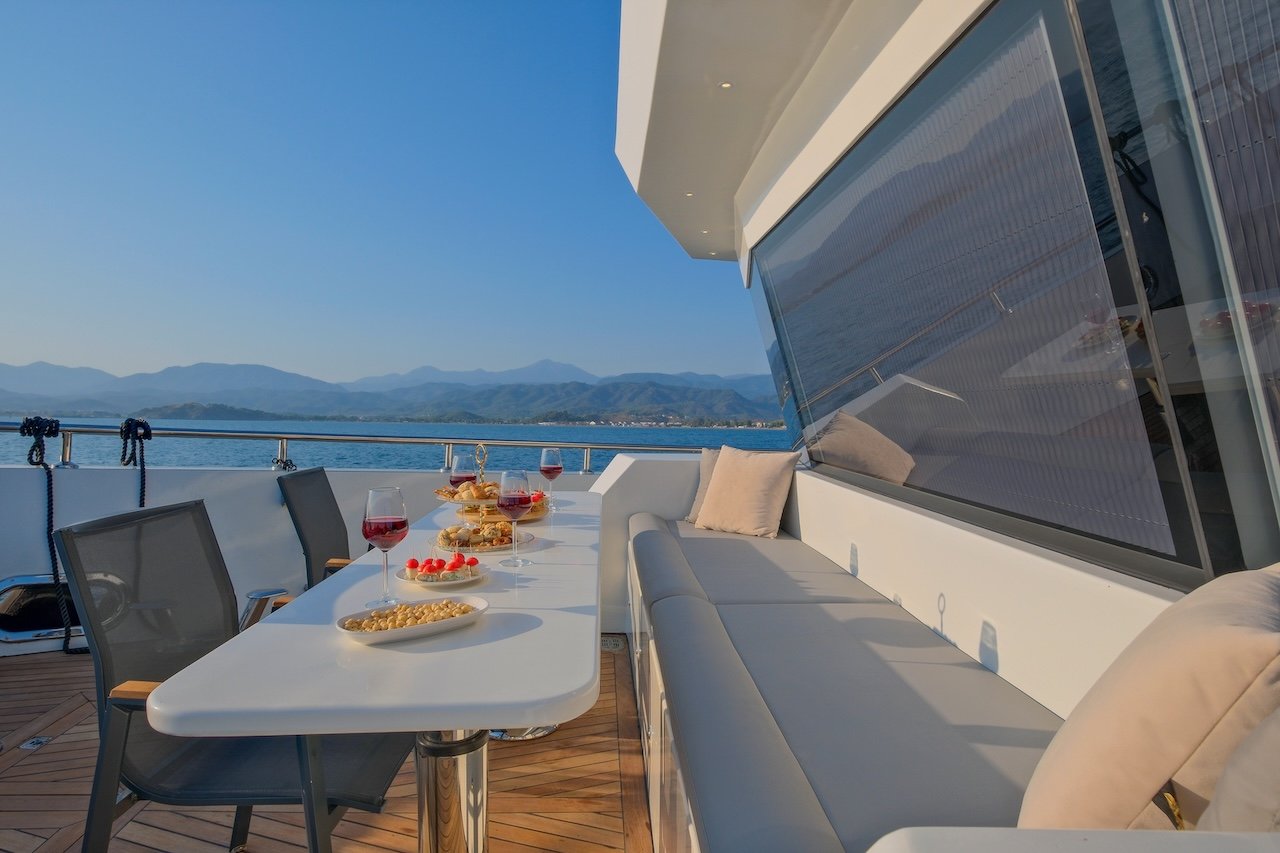 Alfa Luxury Trawler