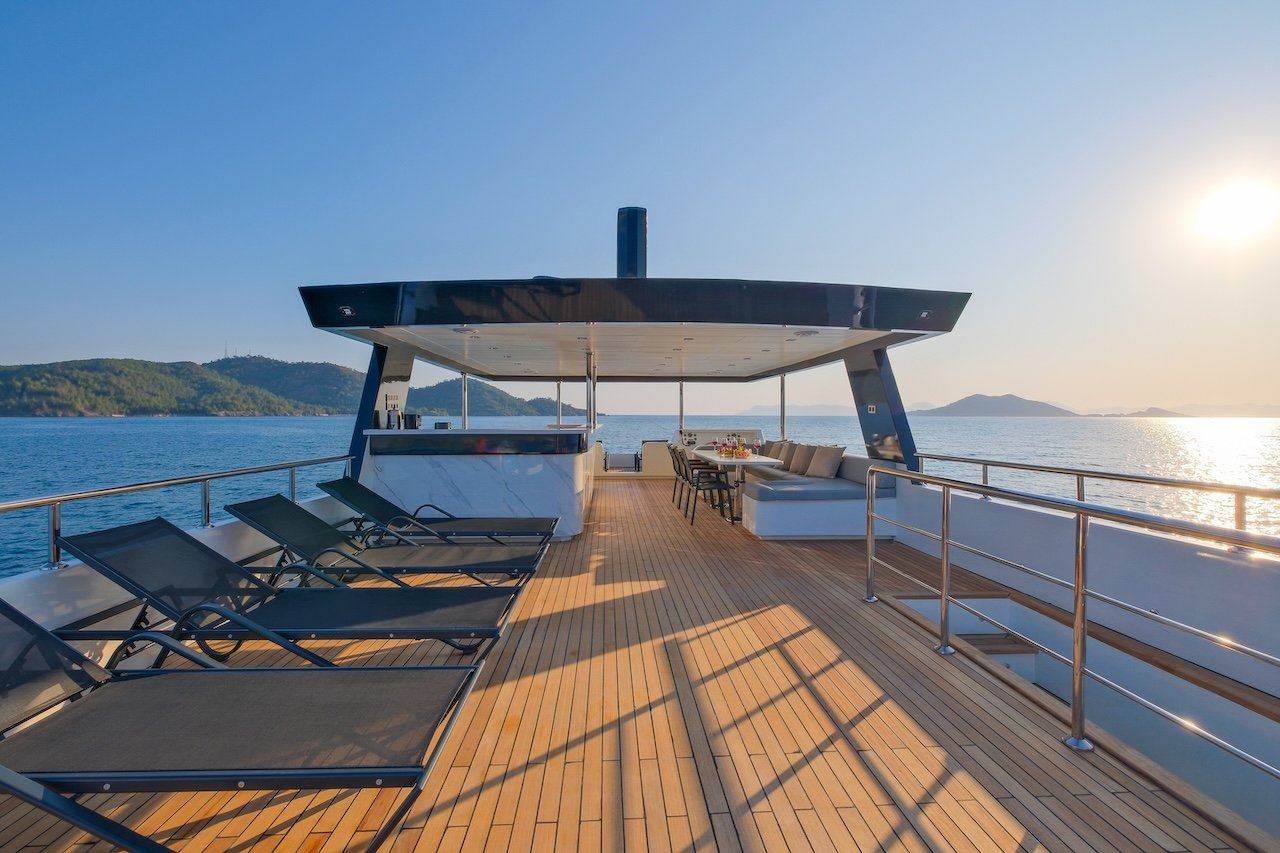 Alfa Luxury Trawler