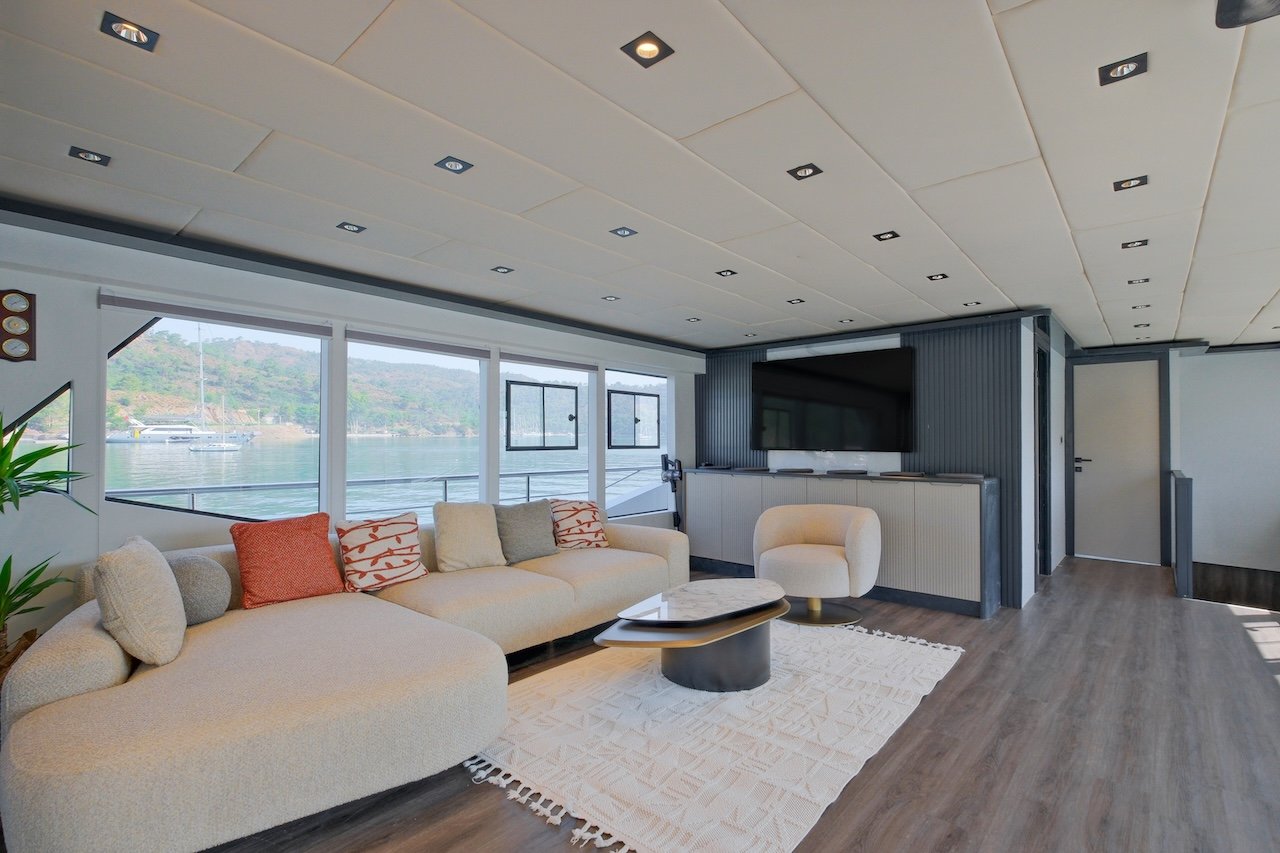 Alfa Luxury Trawler