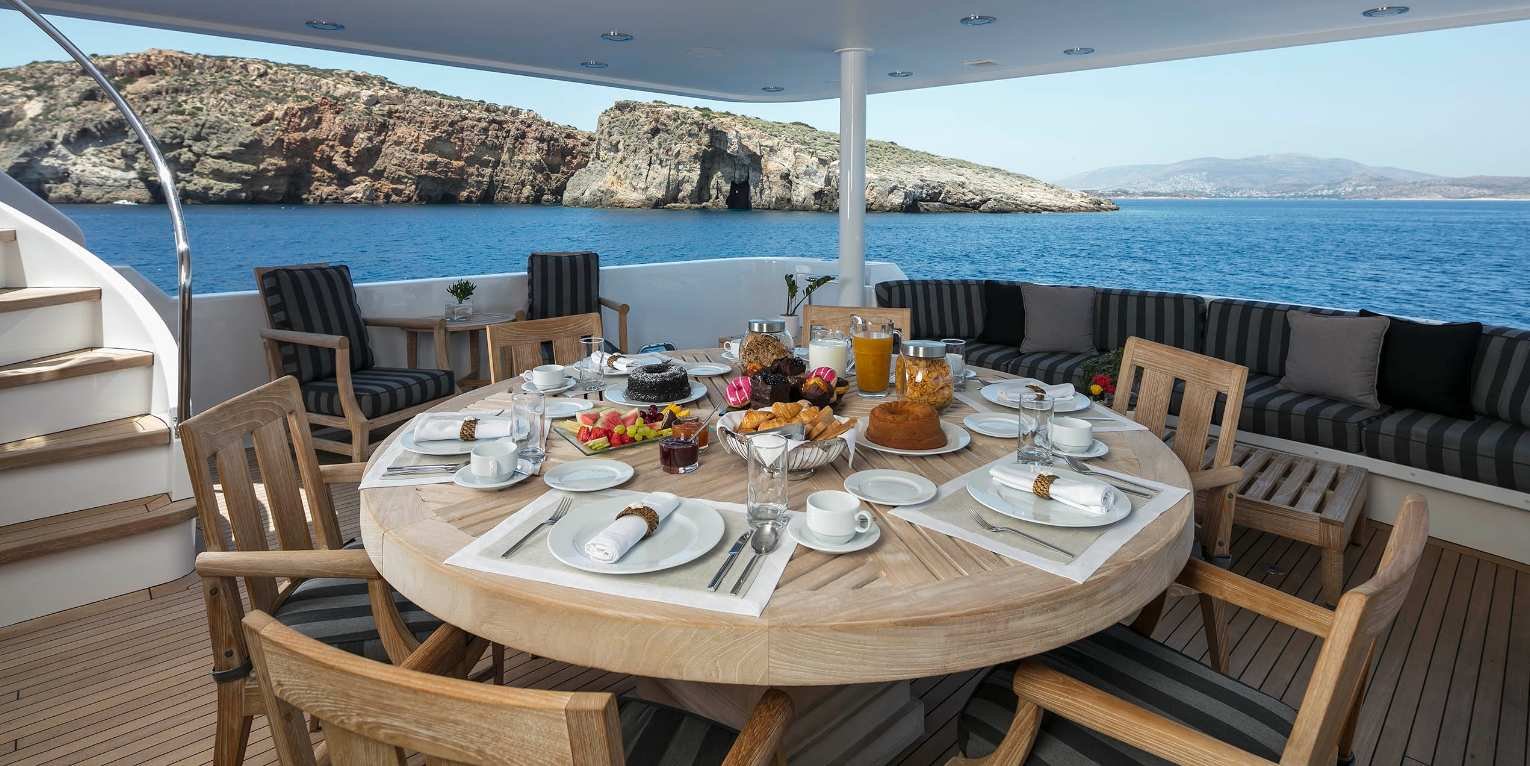 Luxury Motor Yacht ENDLESS SUMMER