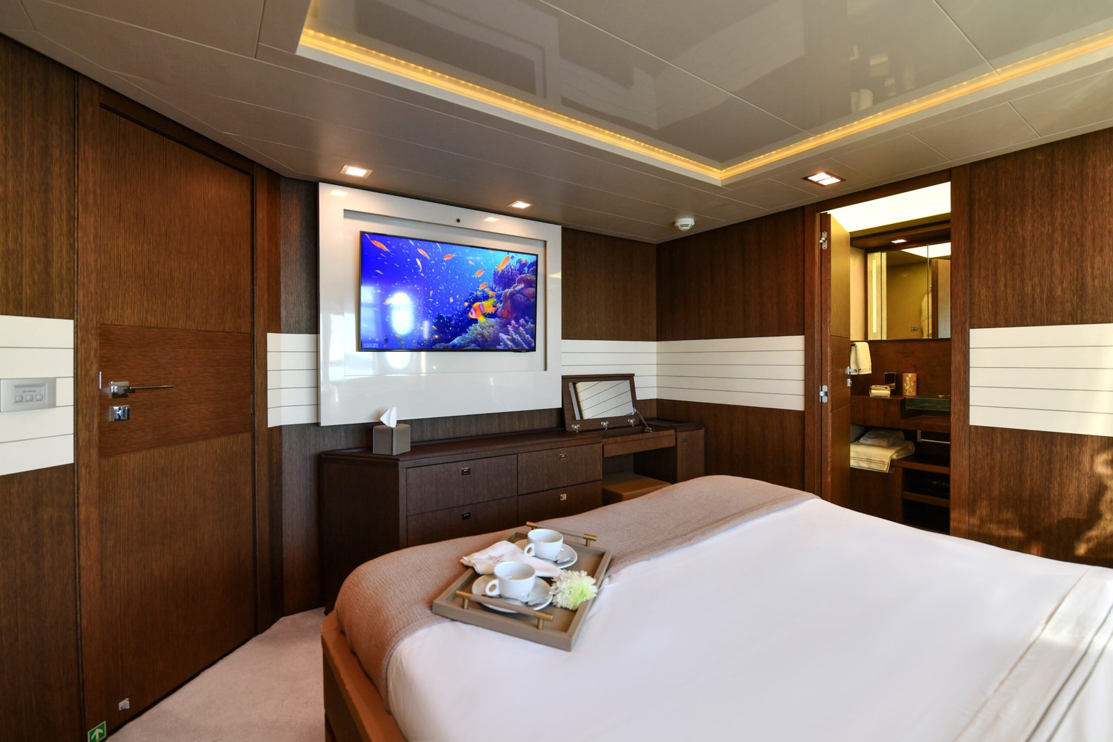 Luxury Motor Yacht INFINITAS