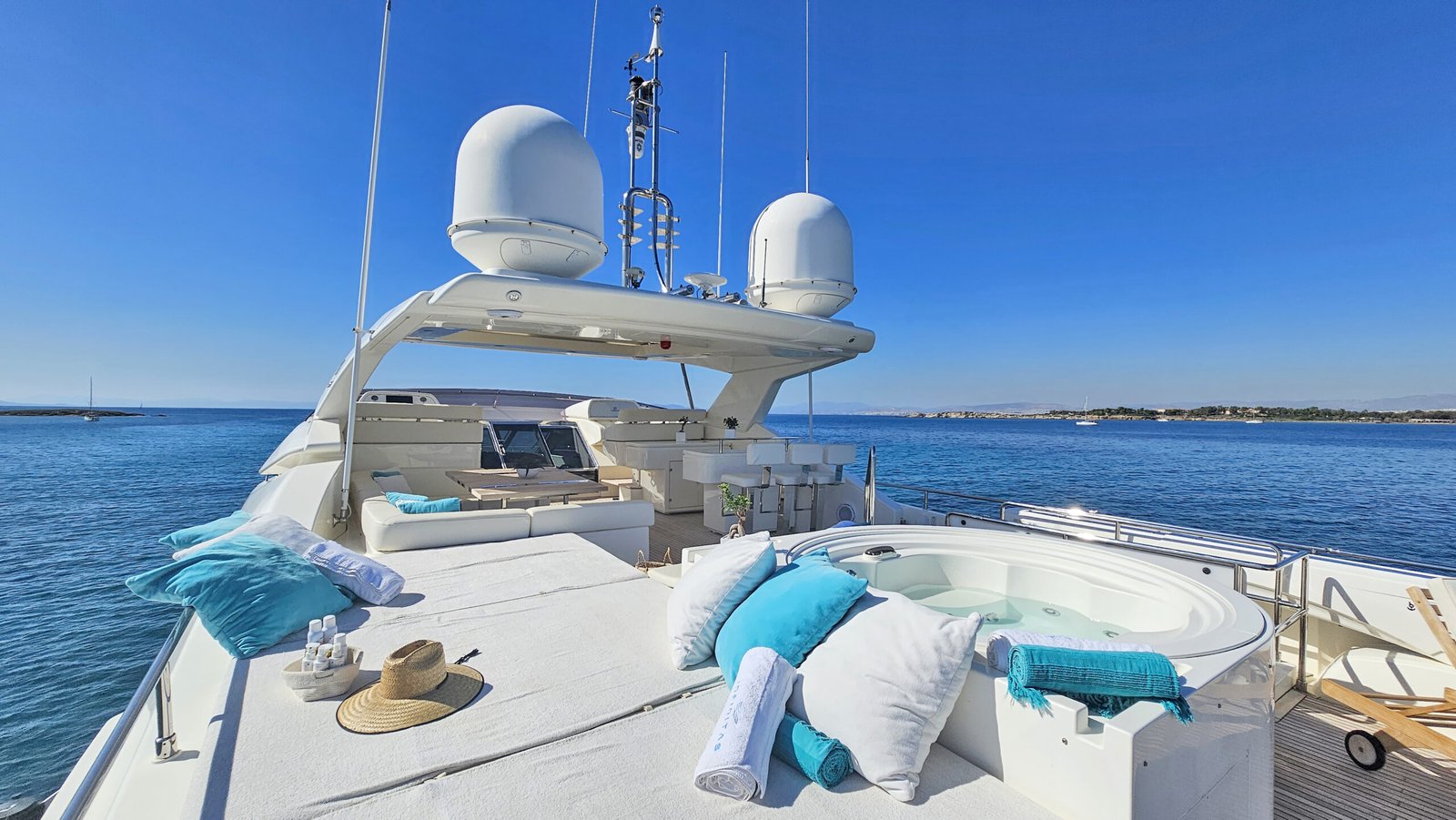Luxury Motor Yacht INFINITAS