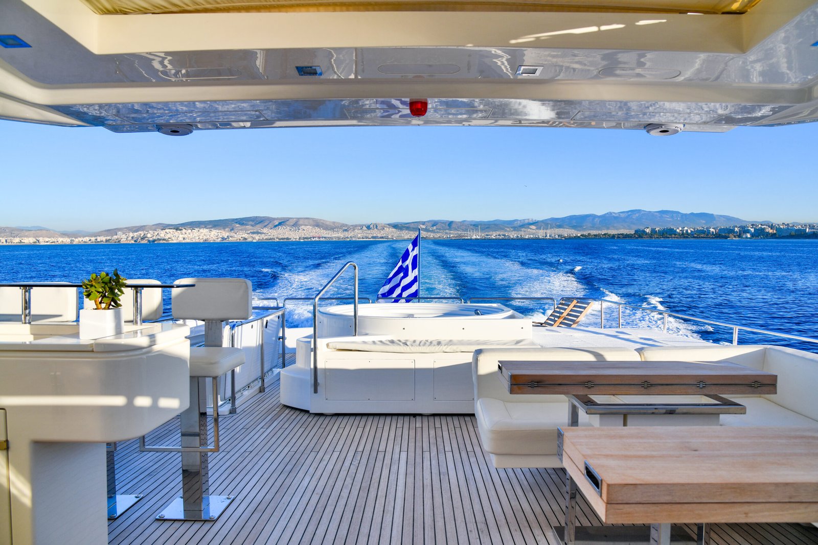 Luxury Motor Yacht INFINITAS
