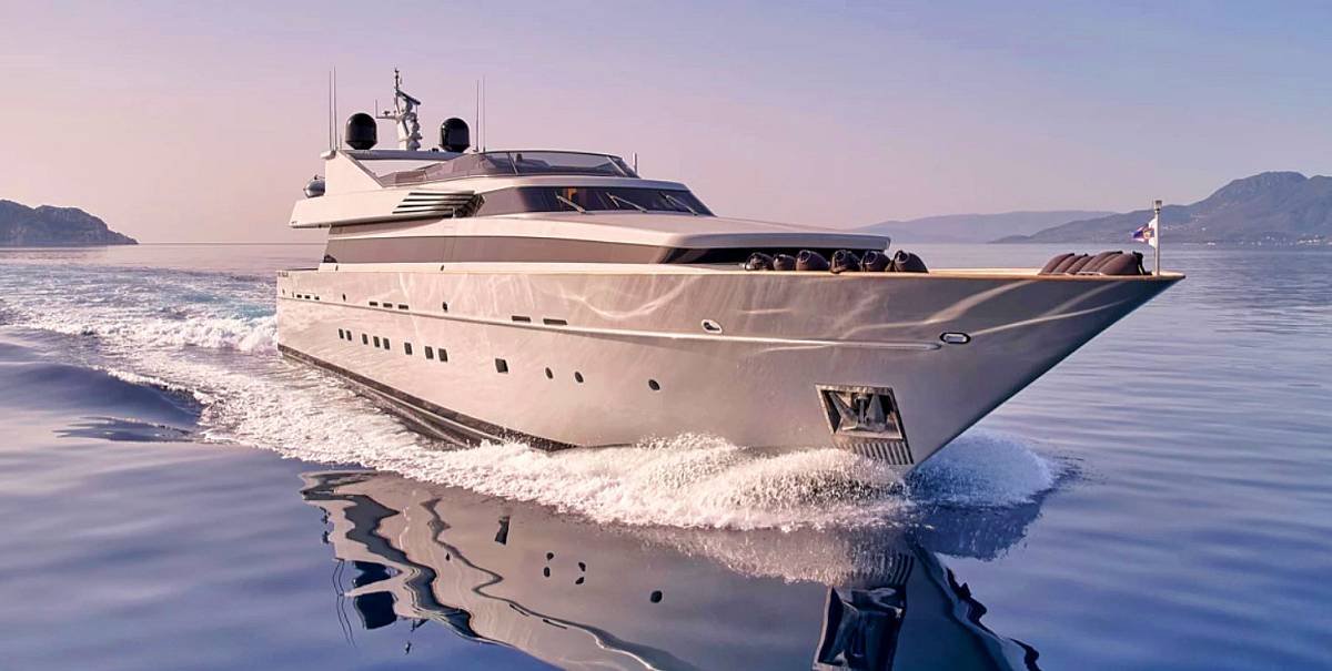 Luxury Motor Yacht KINTARO