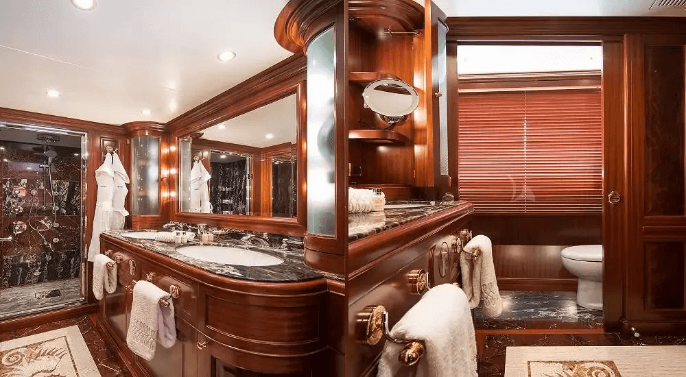 Luxury Motor Yacht OPTİON B