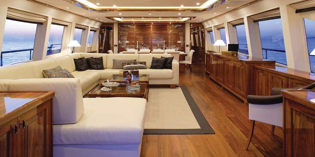 Luxury Motor Yacht DRAGON