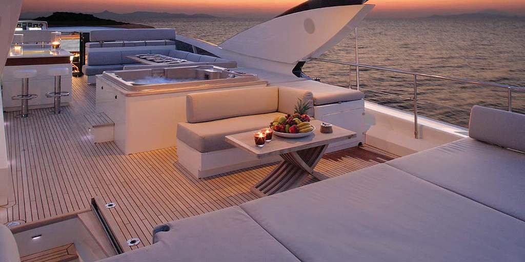 Luxury Motor Yacht DRAGON