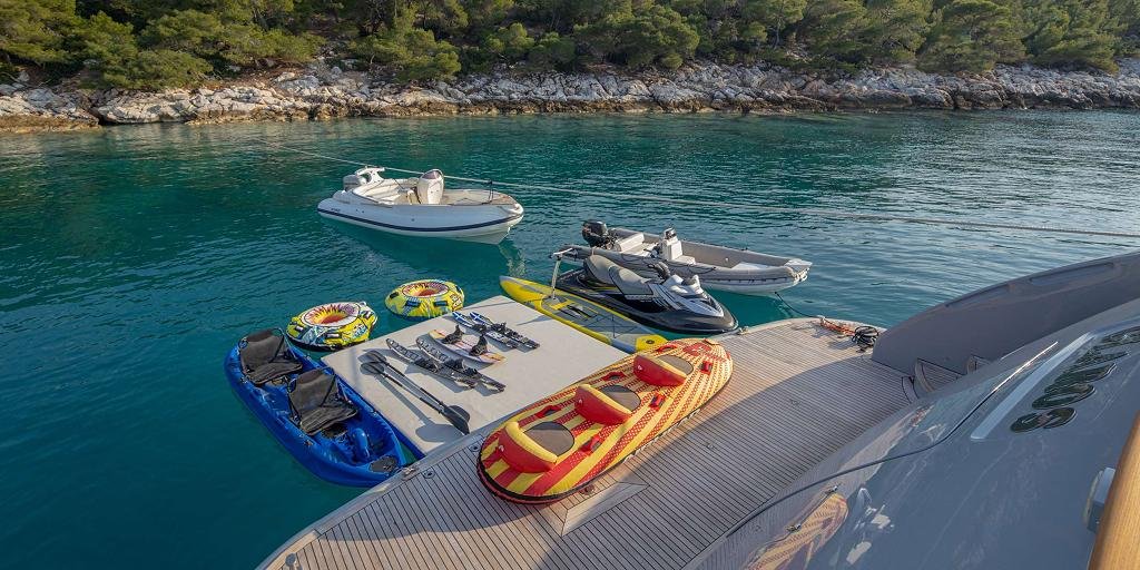 Luxury Motor Yacht GLAROS