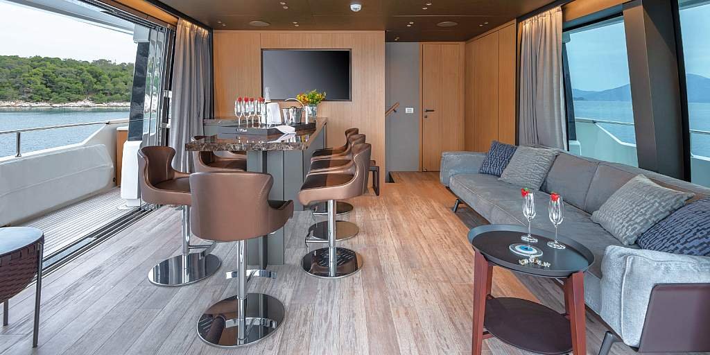 Luxury Motor Yacht FATSA
