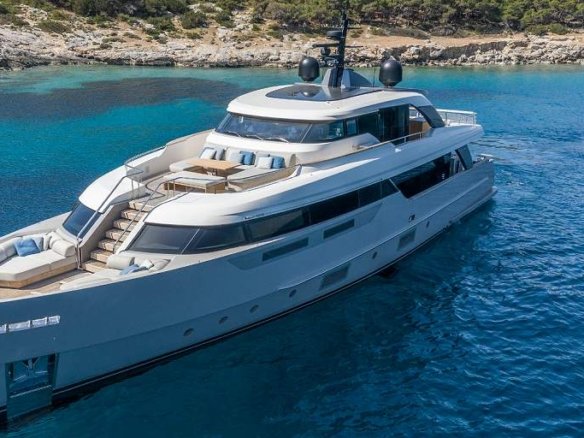 Luxury Motor Yacht FATSA