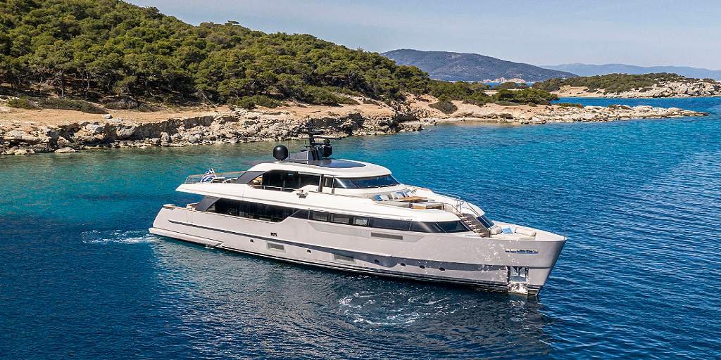 Luxury Motor Yacht FATSA