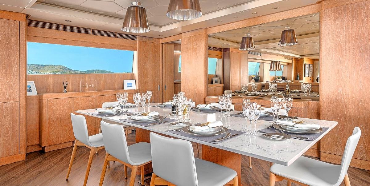 Luxury Motor Yacht GLADIUS