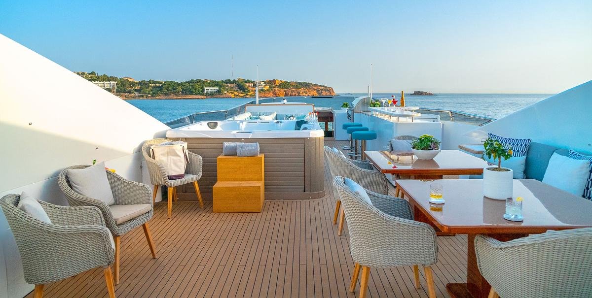 Luxury Motor Yacht GLADIUS