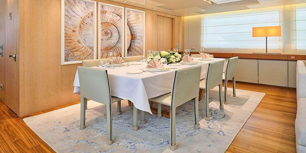 Luxury Motor Yacht GOLDEN