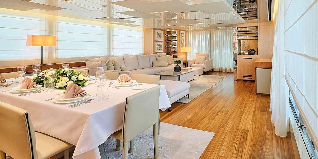 Luxury Motor Yacht GOLDEN