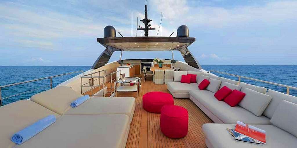 Luxury Motor Yacht GOLDEN