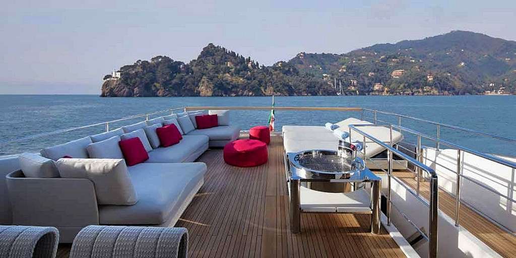 Luxury Motor Yacht GOLDEN
