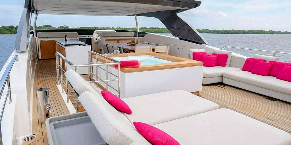 Luxury Motor Yacht GOLDEN