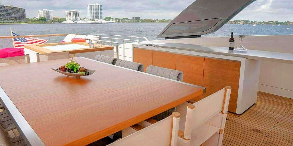 Luxury Motor Yacht GOLDEN